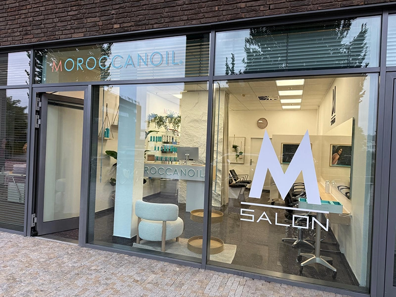 M SALON Holandská 878 M SALON Holandská 878